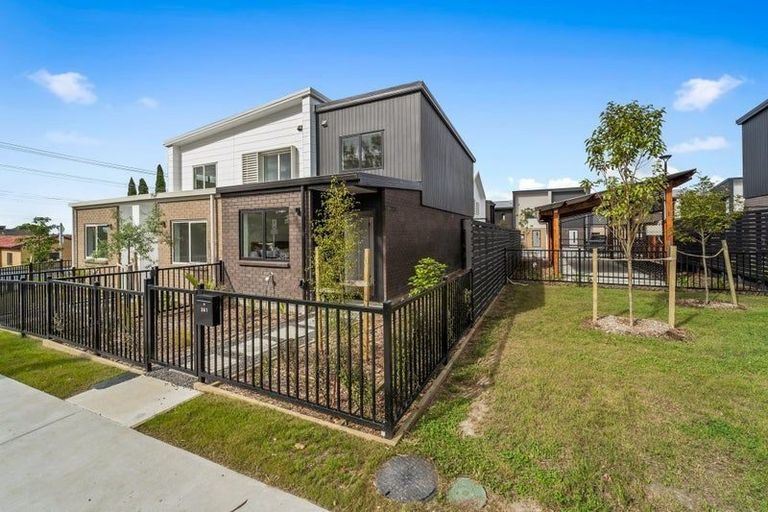 Photo of property in 361 Glengarry Road, Glen Eden, Auckland, 0602