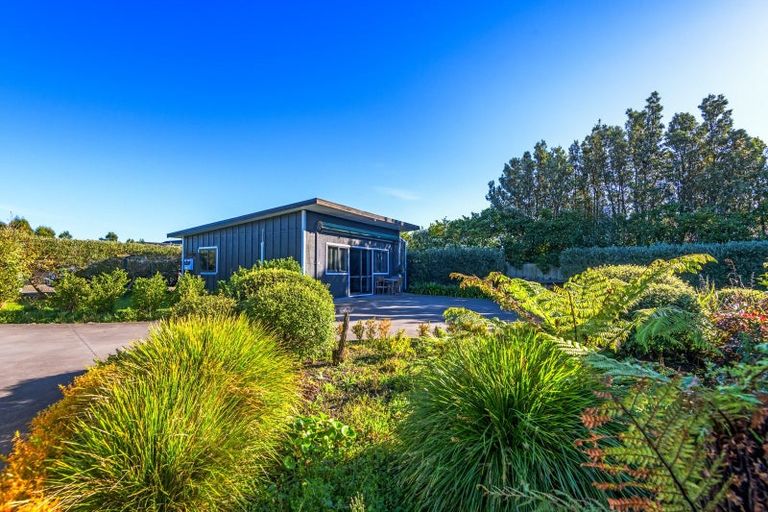 Photo of property in 69 Polson Hill Drive, Aokautere, Palmerston North, 4471