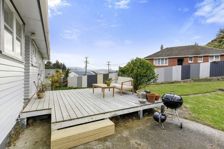 Photo of property in 47a Judd Crescent, Naenae, Lower Hutt, 5011