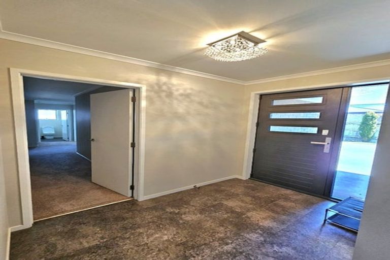 Photo of property in 18 Keene Drive, Bell Block, New Plymouth, 4312