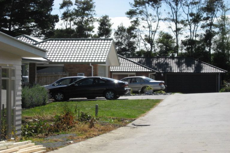 Photo of property in 6 Chipping Dale, Mangere Bridge, Auckland, 2022