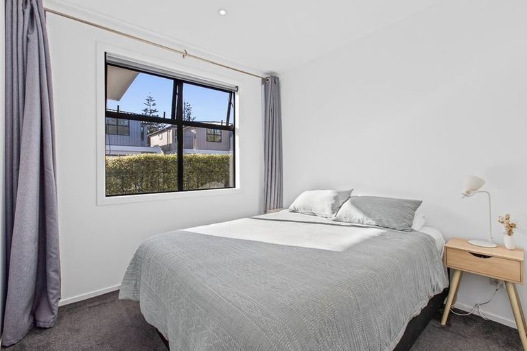 Photo of property in 4/445 Hibiscus Coast Highway, Orewa, 0931