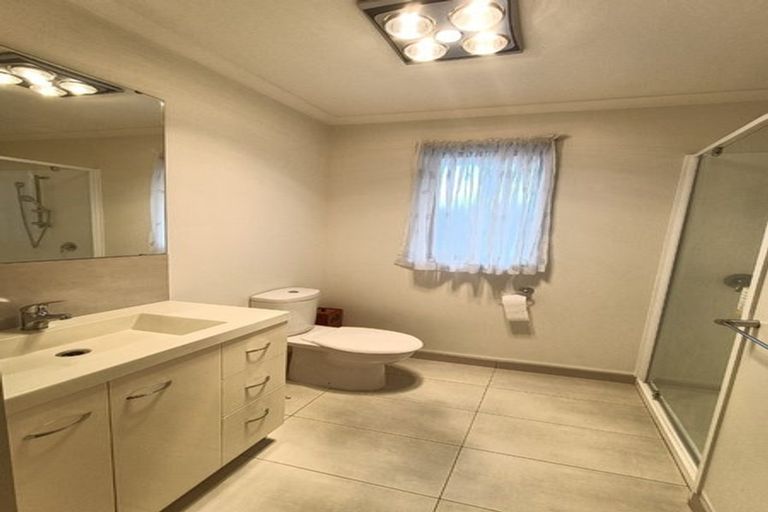 Photo of property in 10 Mcgowan Rise, Tuakau, 2121