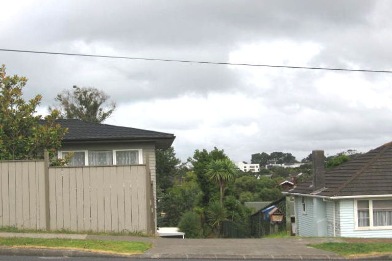 Photo of property in 1/27 Sunnynook Road, Forrest Hill, Auckland, 0620