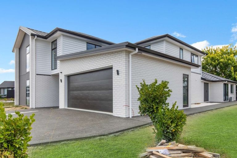 Photo of property in 23 Rose Leigh Drive, Cambridge, 3434