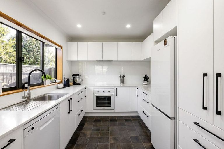 Photo of property in 71 Taylor Street, Cambridge, 3434