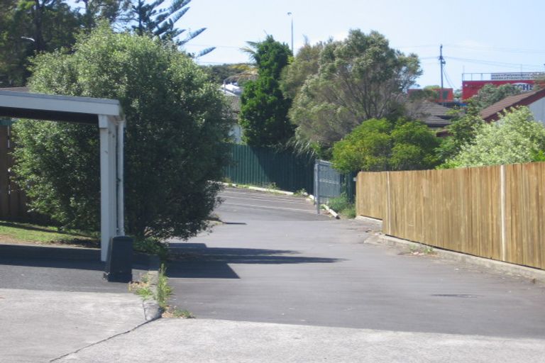 Photo of property in 2/31 James Street, Glenfield, Auckland, 0629