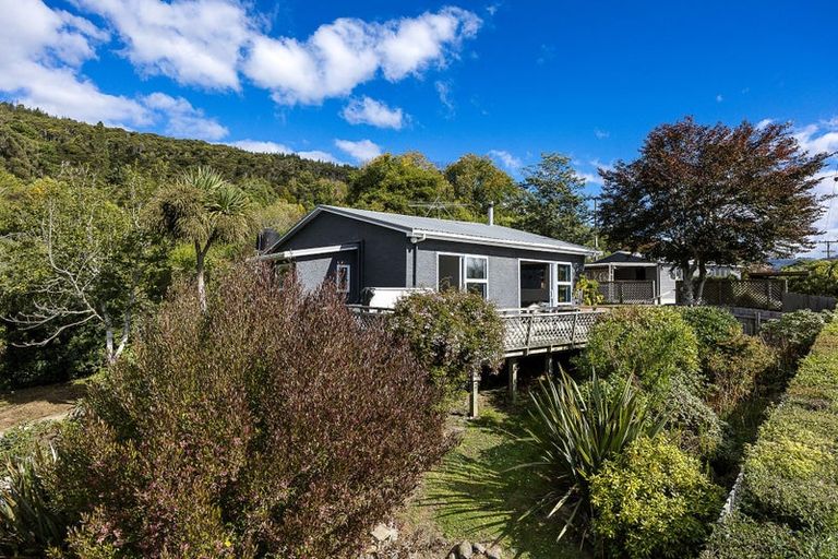 Photo of property in 152 Doctors Point Road, Waitati, 9085