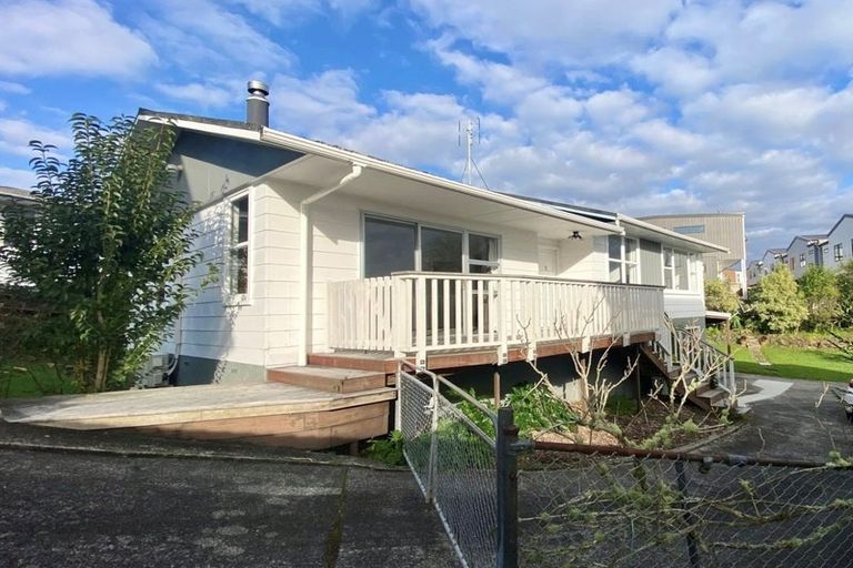 Photo of property in 8 Silver Birch Rise, Henderson, Auckland, 0612