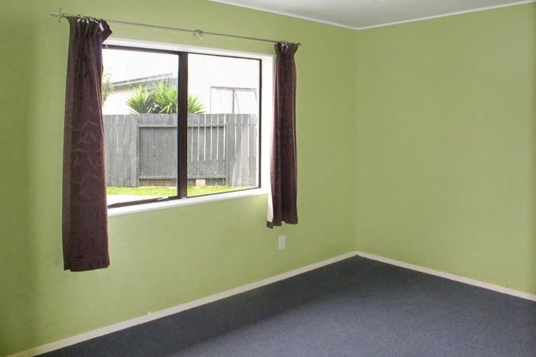 Photo of property in 18 Mercury Street, Milson, Palmerston North, 4414