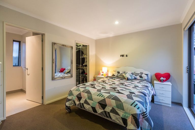 Photo of property in 20 Tarapiroe Avenue, Takanini, 2112