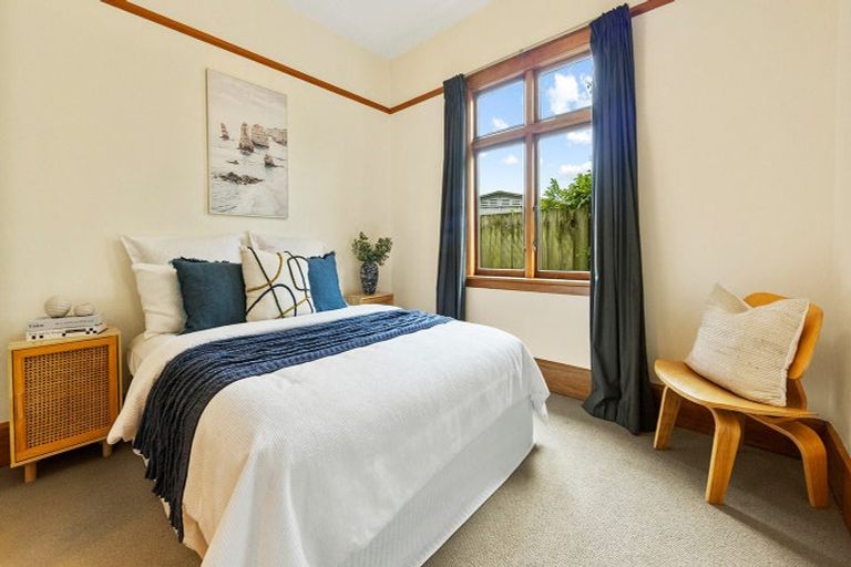 Photo of property in 38 Corson Avenue, Beckenham, Christchurch, 8023