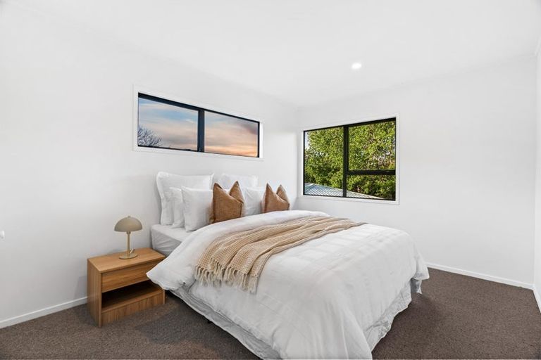 Photo of property in 14 Landsdale Place, Massey, Auckland, 0614