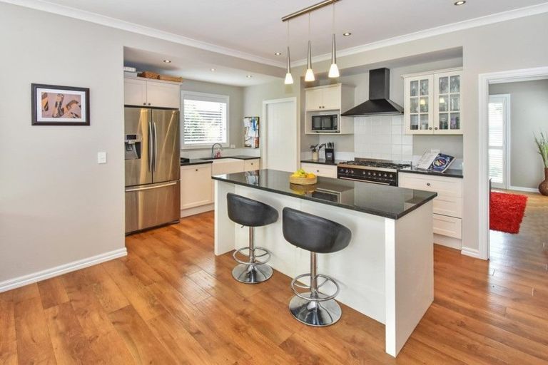 Photo of property in 9 Fountain Avenue, Karaka, Papakura, 2113