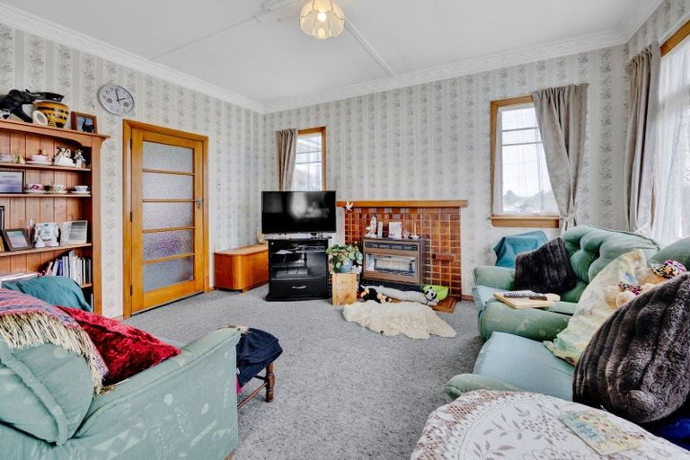 Photo of property in 30 Graham Street, Eltham, 4322