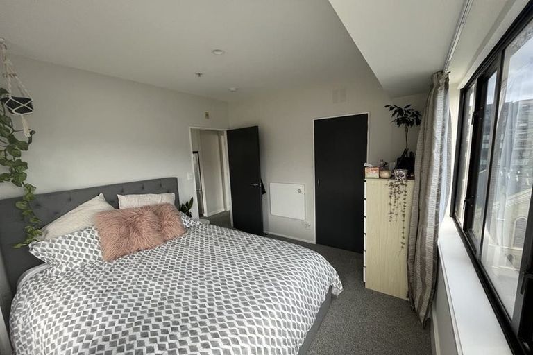 Photo of property in St Peters Apartments, 6d/192 Willis Street, Te Aro, Wellington, 6011