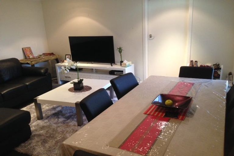 Photo of property in 139 Luckens Road, West Harbour, Auckland, 0618