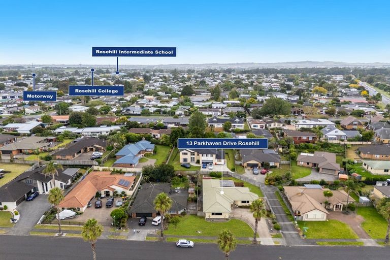 Photo of property in 13 Parkhaven Drive, Rosehill, Papakura, 2113