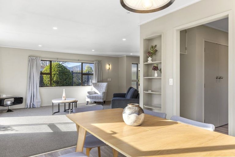 Photo of property in 7 Kathleen Place, Rainbow Point, Taupo, 3330