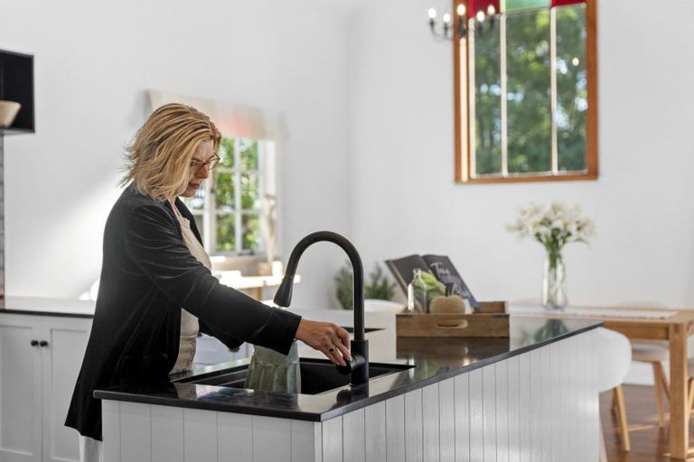 Photo of property in 100 Oxford Road, Okato, 4335