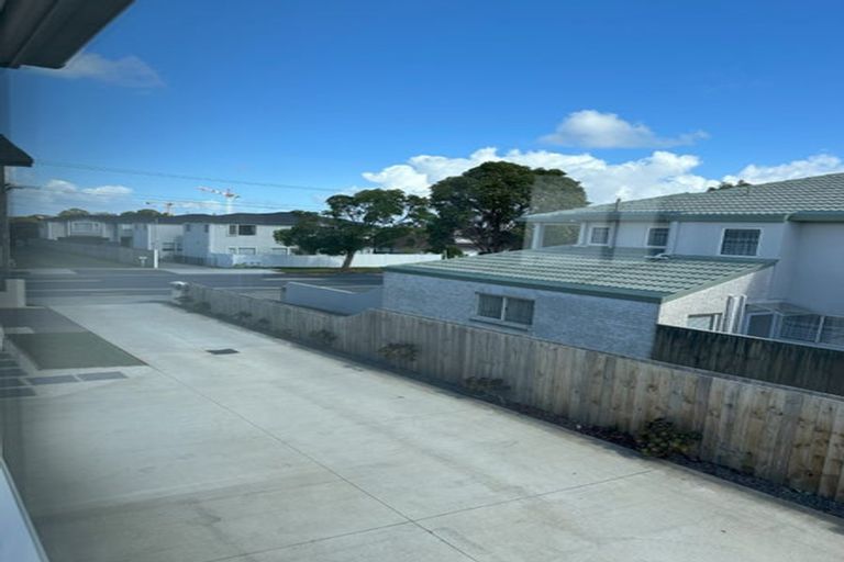 Photo of property in 216 Bucklands Road, Bucklands Beach, Auckland, 2012