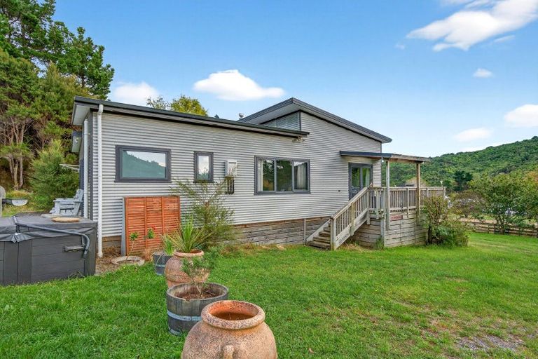 Photo of property in 5528 Castlepoint Road, Tinui, Masterton, 5889