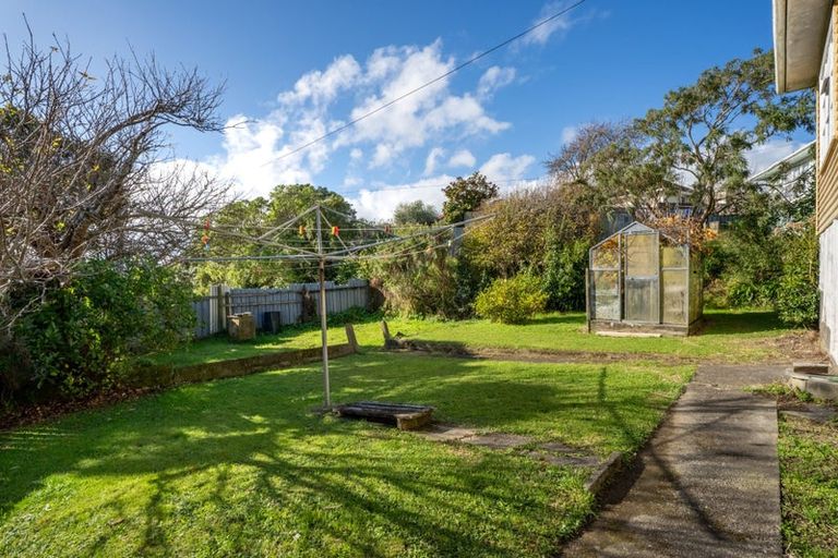Photo of property in 51 Leicester Street, Cannons Creek, Porirua, 5024