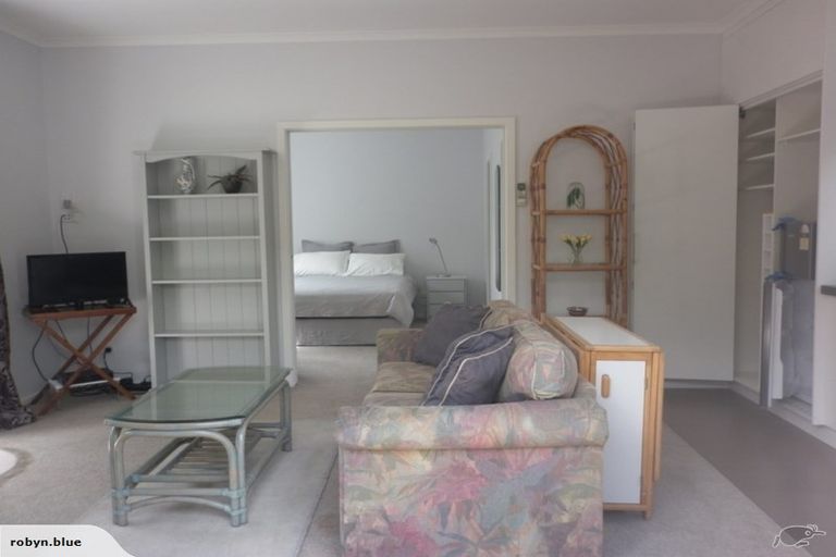 Photo of property in 30 Mcmaster Street, Greytown, 5712