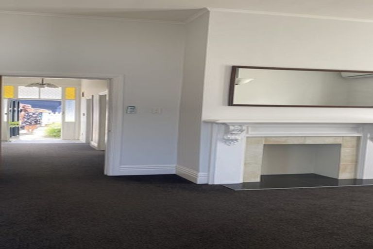 Photo of property in 131 Wallace Street, Mount Cook, Wellington, 6021