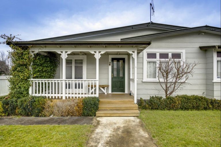 Photo of property in 1213 Caroline Road, Mayfair, Hastings, 4122