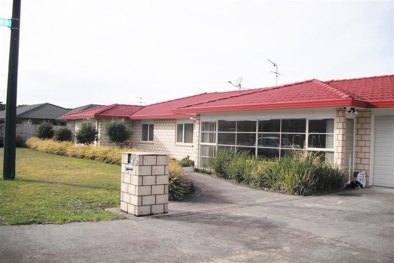 Photo of property in 97 Longford Park Drive, Takanini, 2112