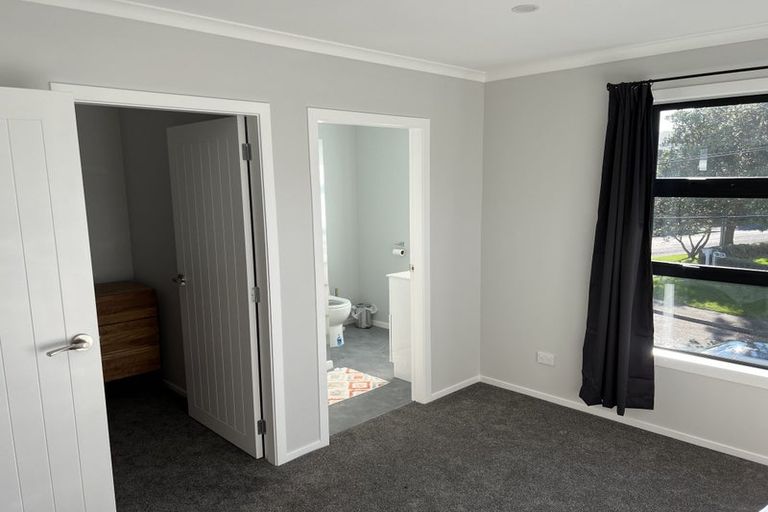 Photo of property in 4c Pohutukawa Street, Woburn, Lower Hutt, 5010