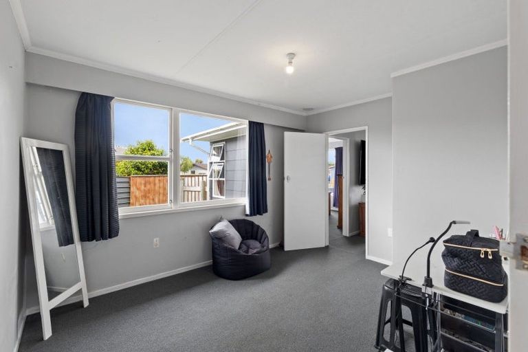 Photo of property in 49 Kimberley Grove, Westbrook, Palmerston North, 4412
