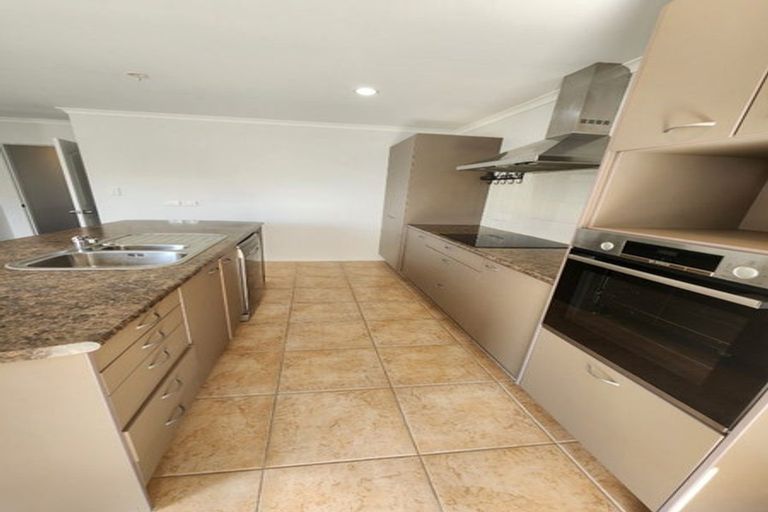 Photo of property in 360 One Tree Point Road, One Tree Point, 0118