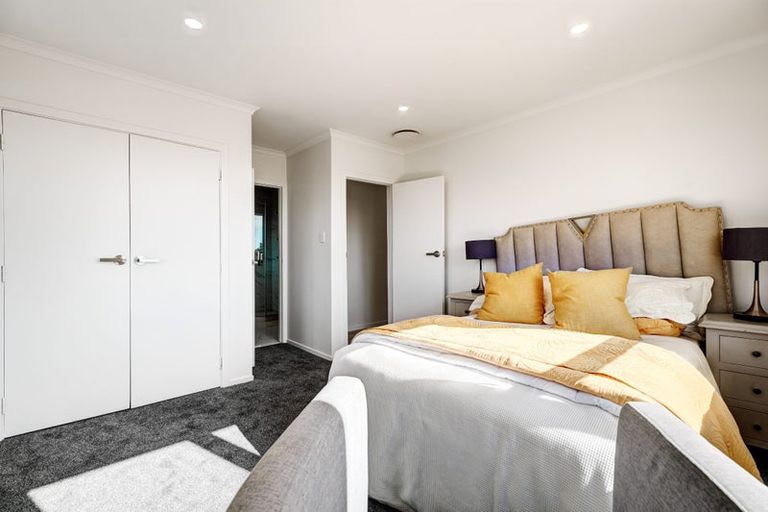 Photo of property in 51 Fitzwater Place, Henderson, Auckland, 0612