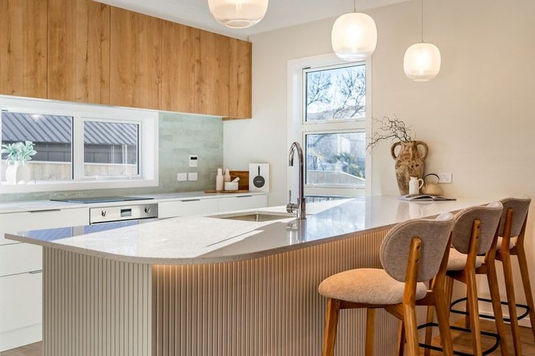 Photo of property in 70b Heretaunga Square, Silverstream, Upper Hutt, 5019