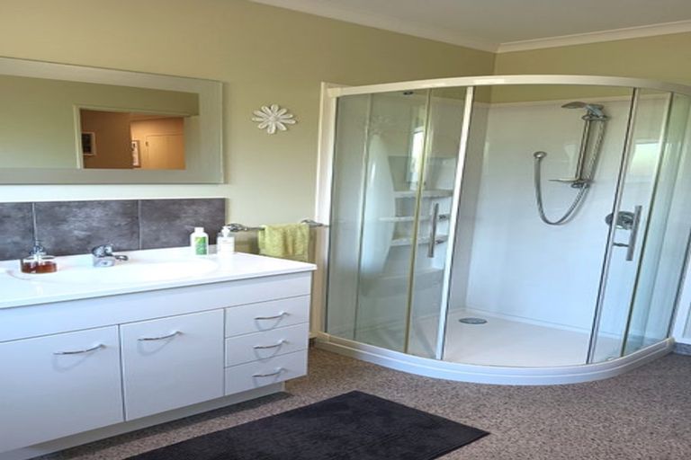 Photo of property in 505 Richmond Road, Lepperton, New Plymouth, 4373