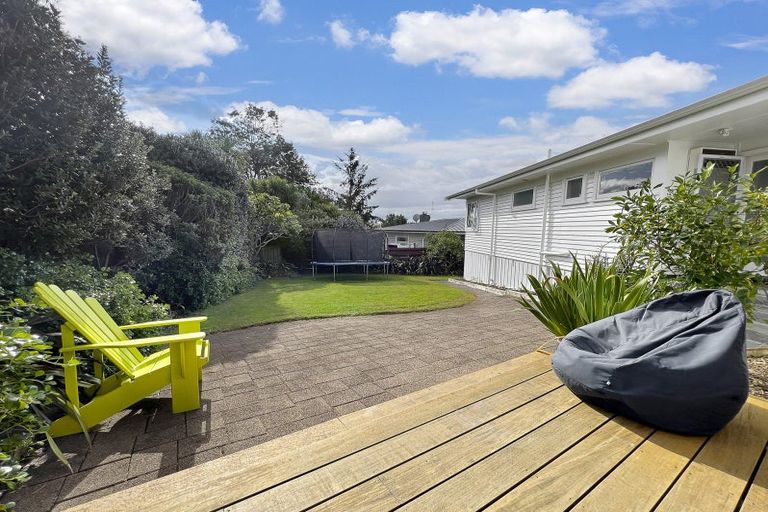 Photo of property in 32 Mason Street, New Lynn, Auckland, 0600