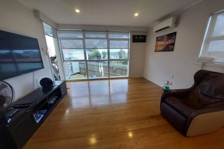 Photo of property in 19a Marewa Street, Te Atatu South, Auckland, 0610