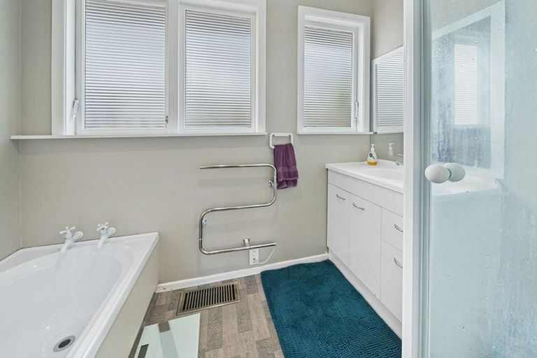 Photo of property in 10 Manutuke Street, Wainuiomata, Lower Hutt, 5014