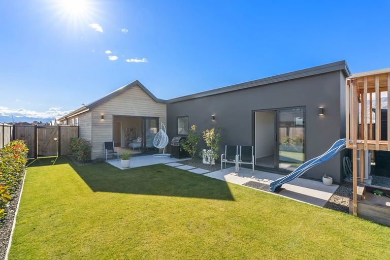 Photo of property in 97 Burdon Loop, Lake Hawea, 9382