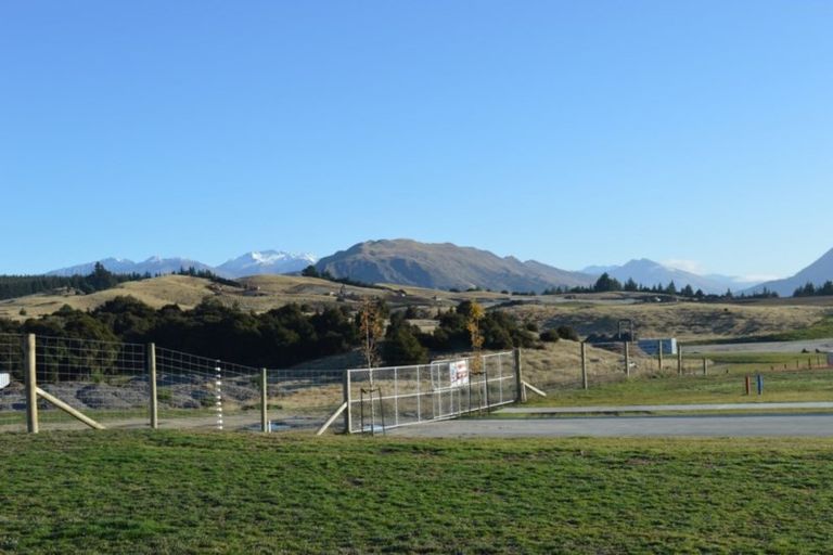 Photo of property in 59 Mount Nicholas Avenue, Wanaka, 9305
