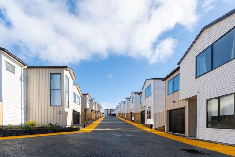 Photo of property in 7/116 Colwill Road, Massey, Auckland, 0614