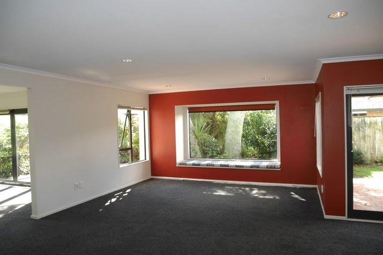 Photo of property in 8 Santa Teresa Court, Paraparaumu Beach, Paraparaumu, 5032