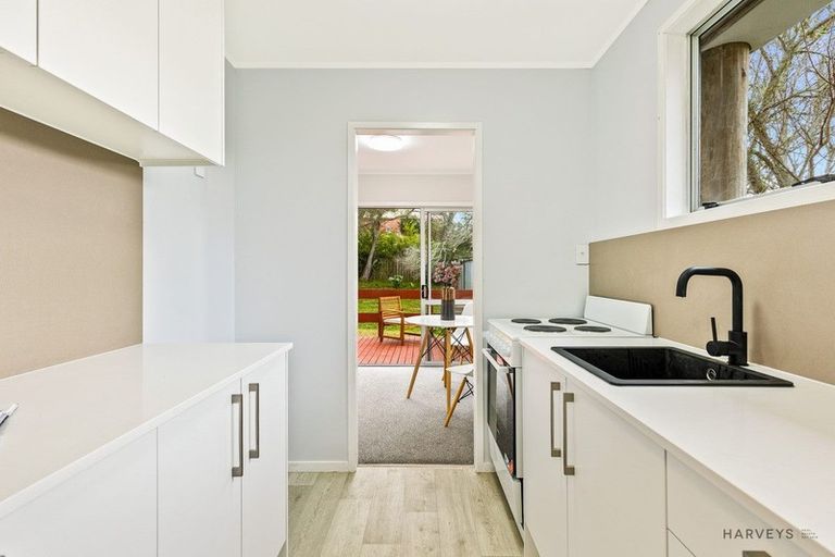 Photo of property in 1d Nandana Drive, Glen Eden, Auckland, 0602