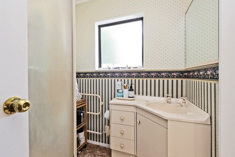 Photo of property in 22a&b Milton Road, Bluff Hill, Napier, 4110