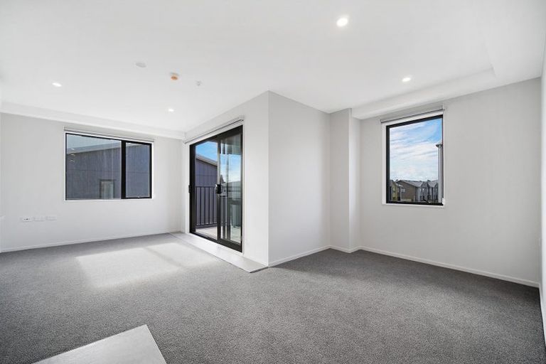 Photo of property in 101/28c Eileen Newey Place, Henderson, Auckland, 0612