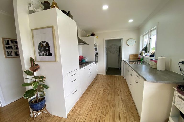 Photo of property in 43a Taikata Road, Te Atatu Peninsula, Auckland, 0610