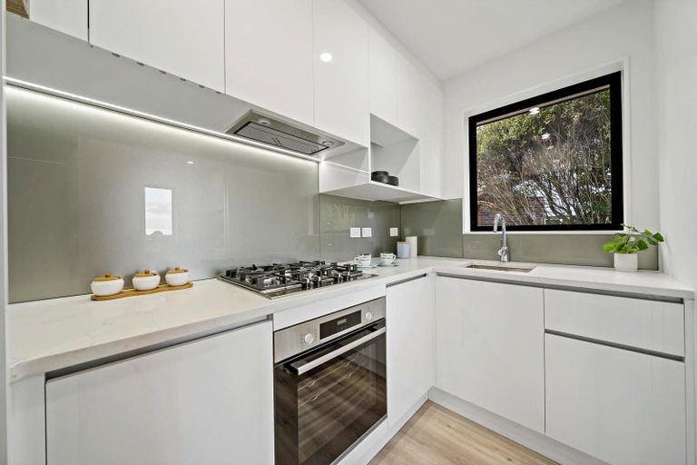 Photo of property in 11 Tawapou Close, Massey, 0614
