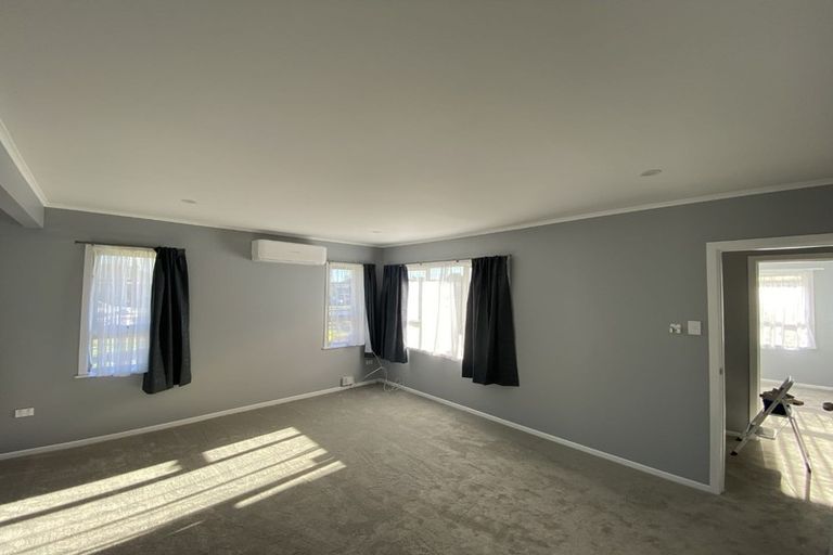 Photo of property in 20 Clayton Road, Manurewa, Auckland, 2102
